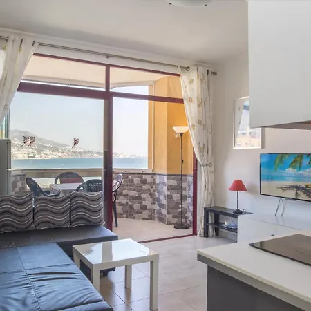 דירה Stunning Marina View פואנגירולה