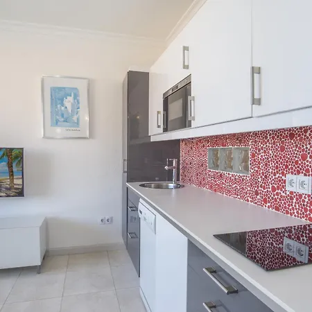 Stunning Marina View *