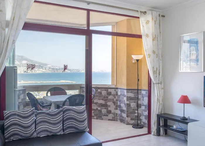 Stunning Marina View * פואנגירולה