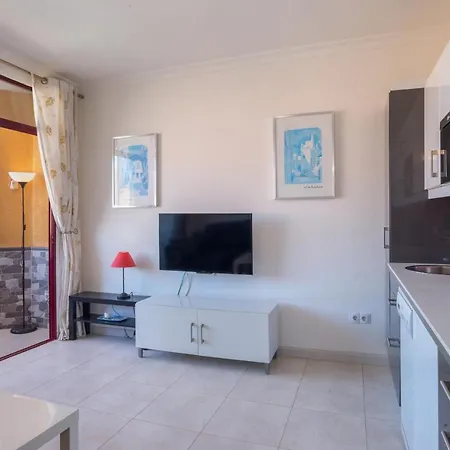 Stunning Marina View *