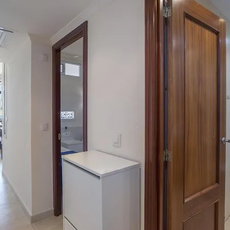 Stunning Marina View Apartman *