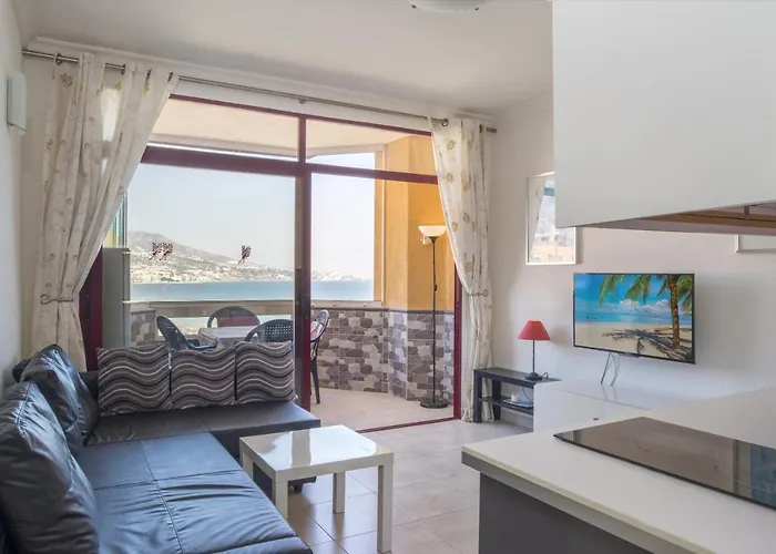 Apartment Stunning Marina View Fuengirola