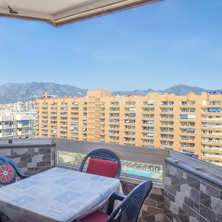Stunning Marina View Apartamento